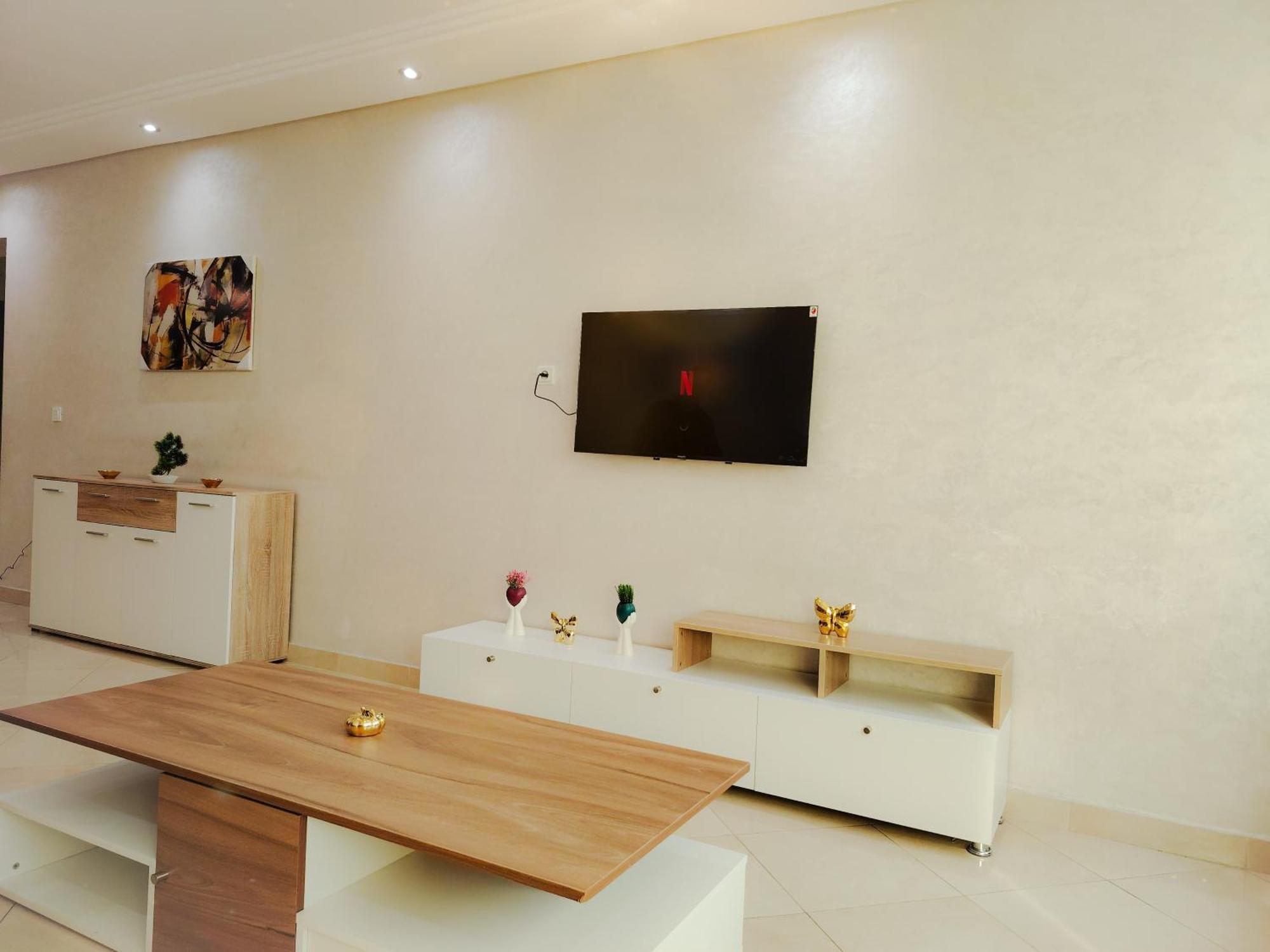 Nouveau Appartement Prestige Avec Vue Paronamique Tangier Exterior photo